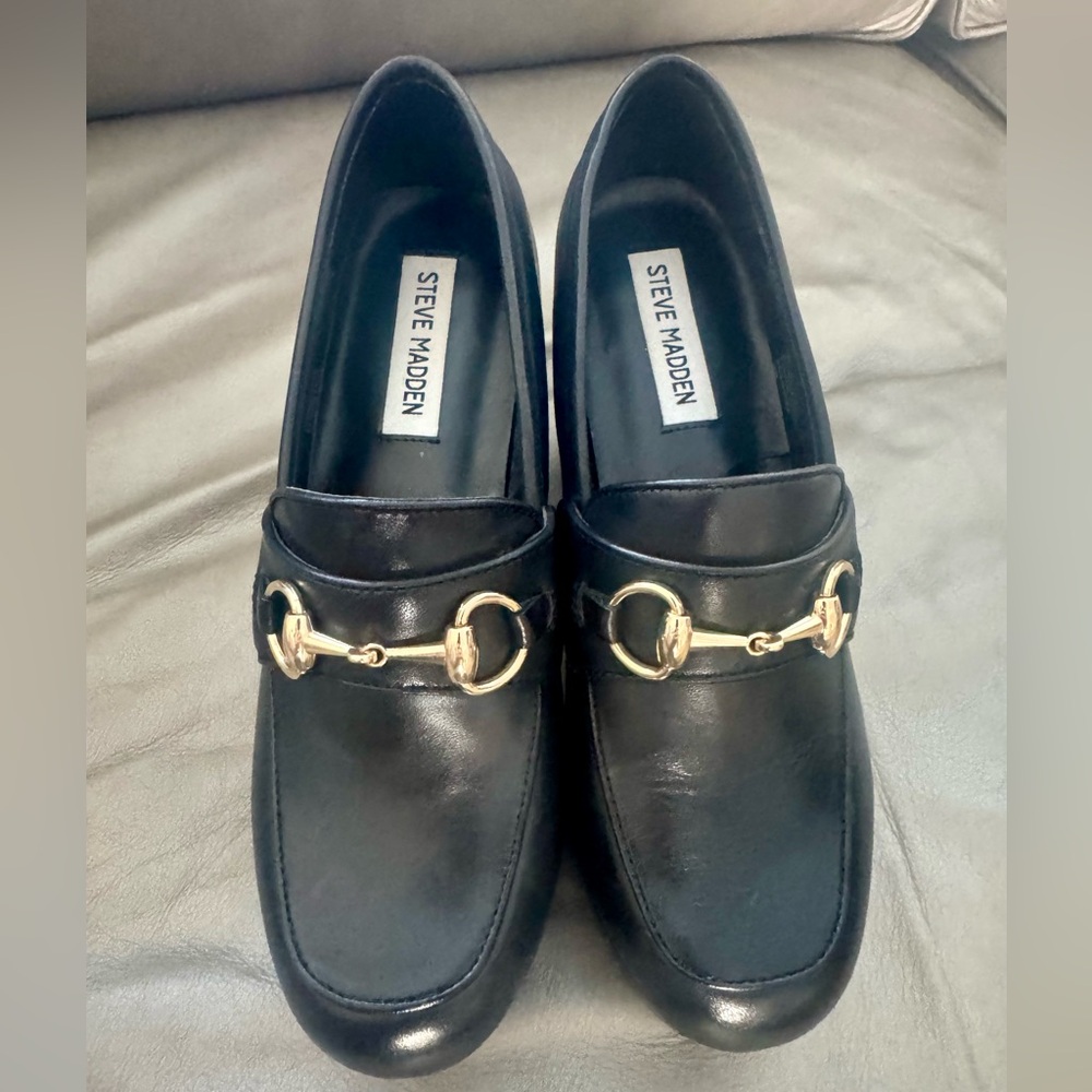 Steve Madden Platform Black Lea Loafer With Gold Buckle Size 7.5